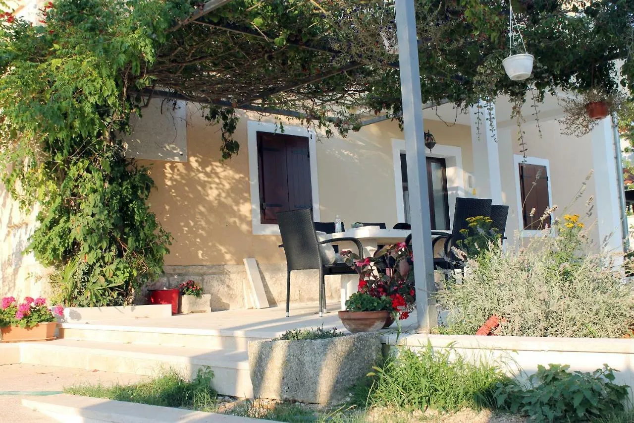 Apartments Borghetto Vinkuran Kroatien