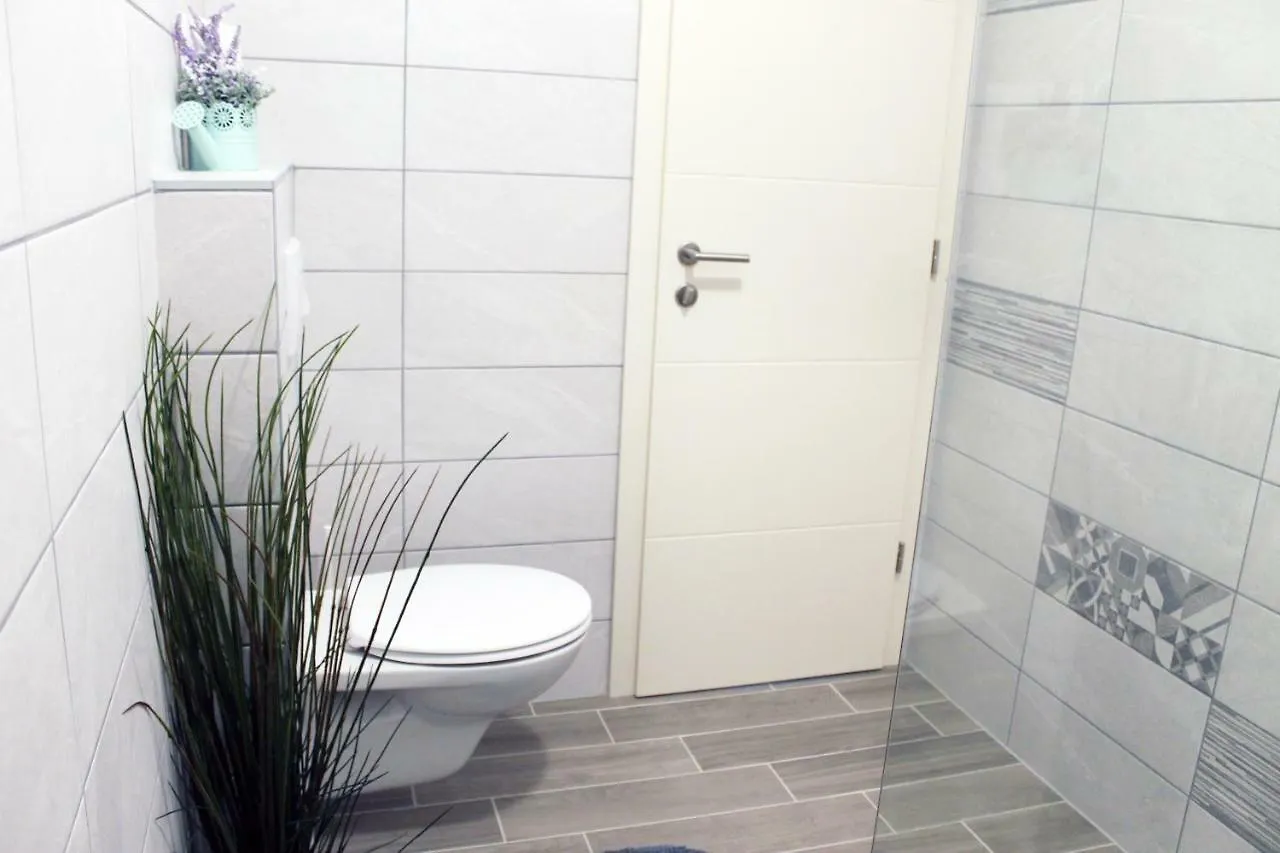 Apartments Borghetto Vinkuran 0*,