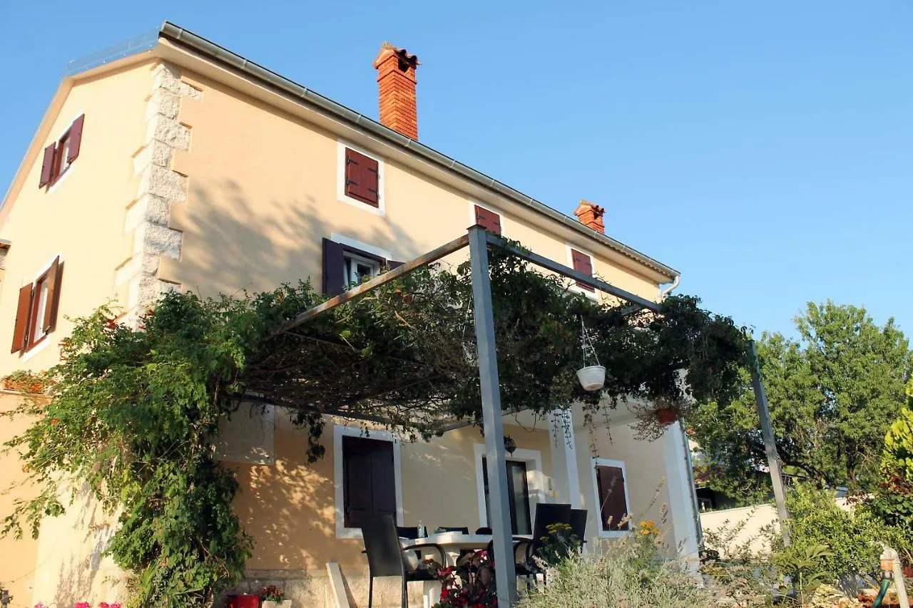 Apartments Borghetto Vinkuran