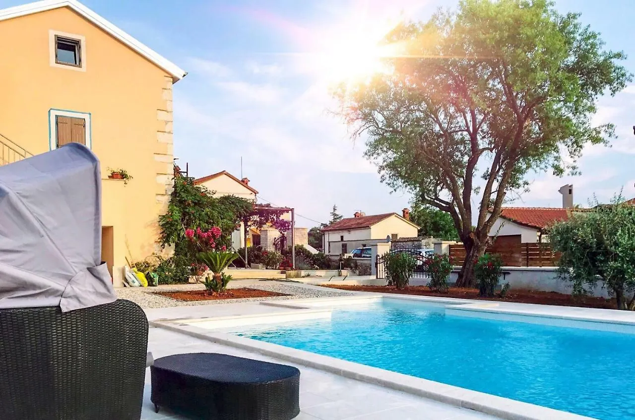 Apartments Borghetto Vinkuran
