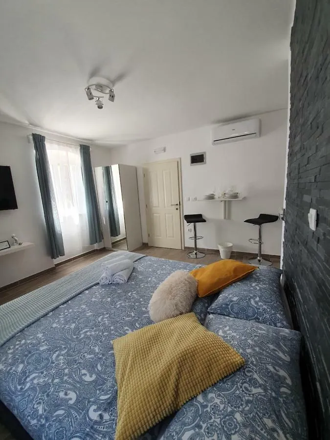Apartments Borghetto Vinkuran